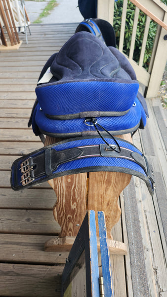 17" Tough 1 Treeless Endurance Saddle (#1)