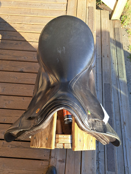 16.9" Karl Niedersuss Olympik Dressage Saddle