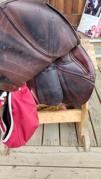 17.5" CWD SE01 Close Contact Jump Saddle