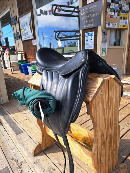 ON TRIAL 18" Devoucoux Milady Monoflap Dressage Saddle
