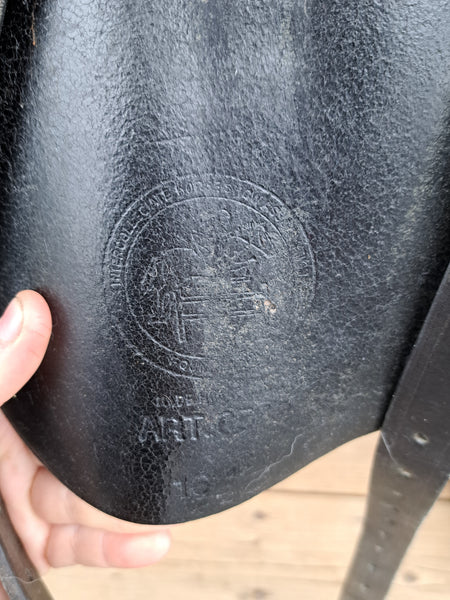 16.5" Collegiate Art Dressage Saddle