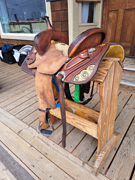 13" Double J Lynn Mckenzie Special Barrel Saddle
