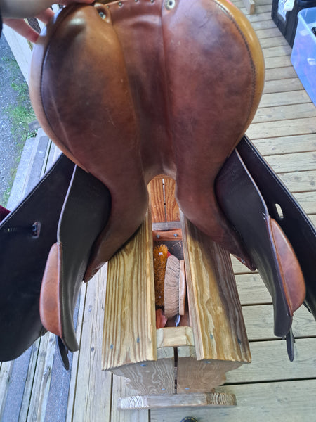 ON TRIAL 17" Patric Sellerie Close Contact Saddle