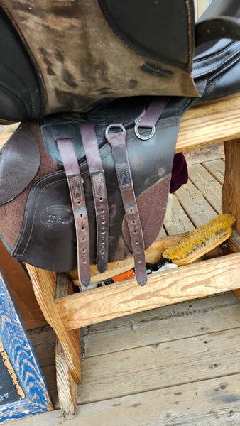 17.5" Kent & Masters Jump Saddle