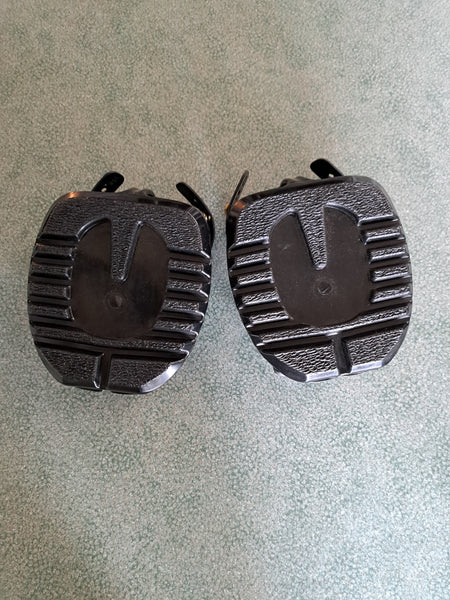 New Slim Scoot Boot Pair Size 2