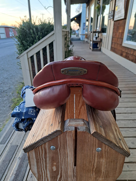 ON TRIAL 17" Stubben Edelweiss Close Contact Jump Saddle