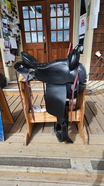 17" Tennessee Saddlery Johnny Cash Gaited Western Trail Saddle