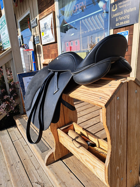 16.5" Wintec 500 All Purpose English Saddle