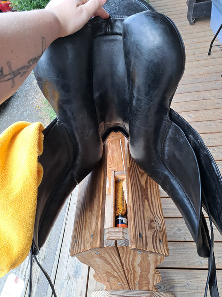 17.5" Revere Custom Dressage Saddle
