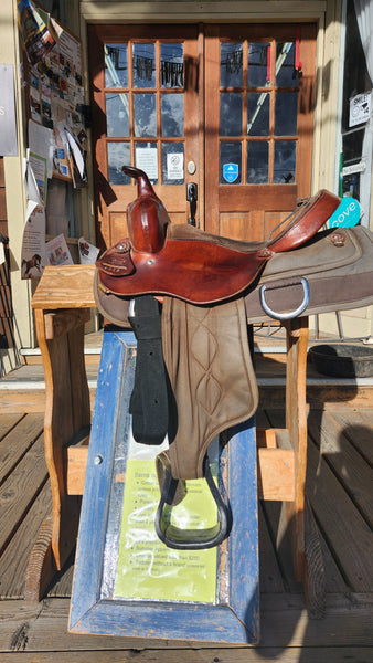 14.5" Courts Synthetic Western Saddle