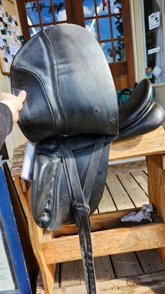 17" Anky Dressage Saddle
