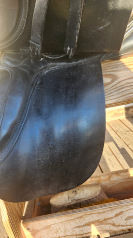17" County Warmblood WB Dressage Saddle