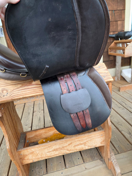 ON TRIAL 17" Collegiate Art All Purpose English Saddle