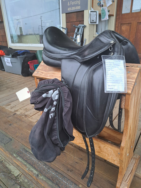 17" Amerigo Vega Dressage Saddle