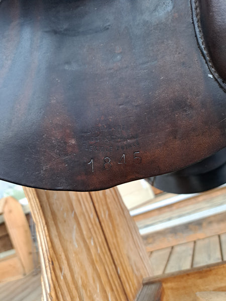 17" Lazer Jumping Saddle