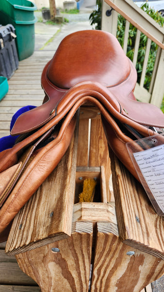17" Bates Elevation H Close Contact Jumping Saddle