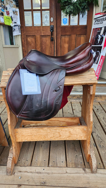 17.5" CWD SE01 Close Contact Jump Saddle