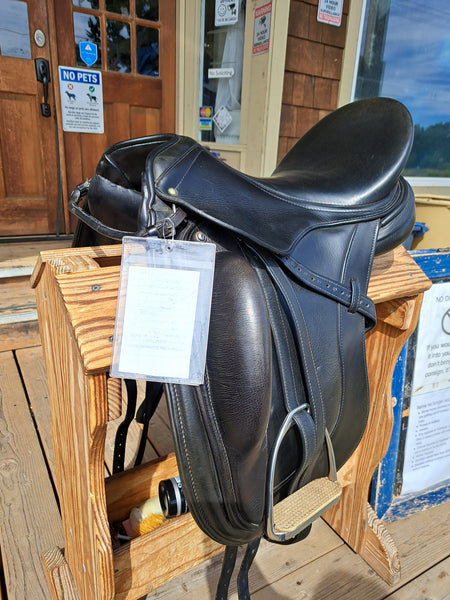 18" Schleese Link II Monoflap Dressage Saddle