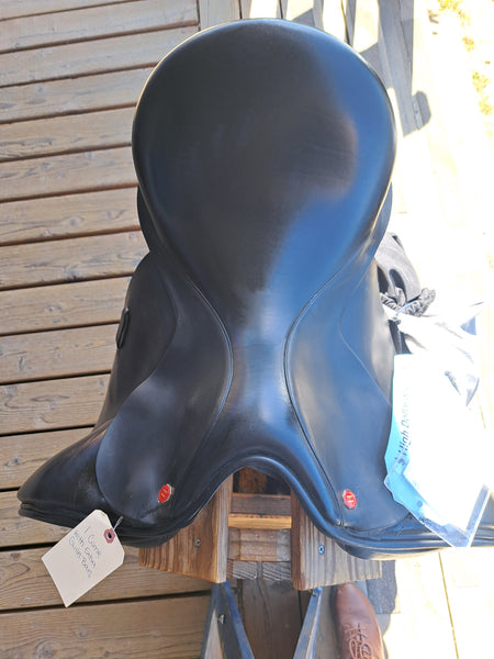 17.5" Hastilow Concept Dressage Saddle