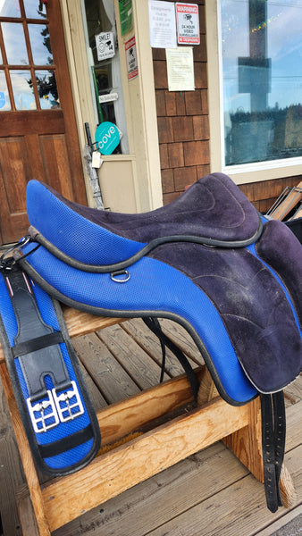 17" Tough 1 Treeless Endurance Saddle (#2)