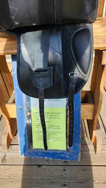 18" Hidalgo Chicago Dressage Saddle