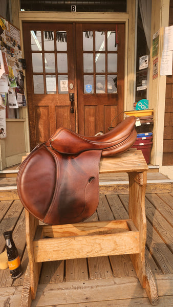 18" Antares Close Contact jump Saddle
