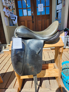 18" Anky Bonfire Dressage Saddle by Cliff Barnsby