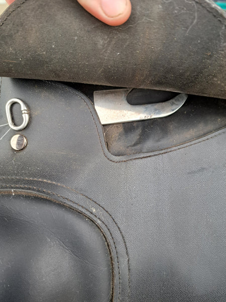 17.5" Tekna S-Line Synthetic Dressage Saddle