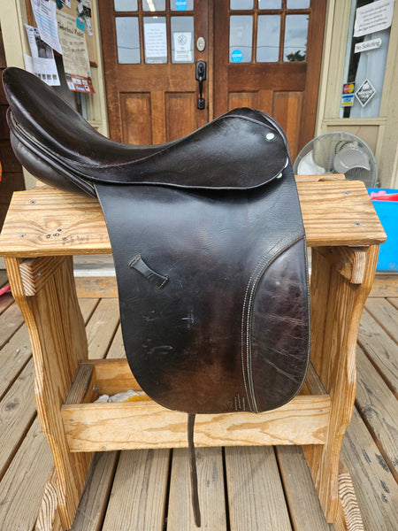 17" County Continental Dressage Saddle