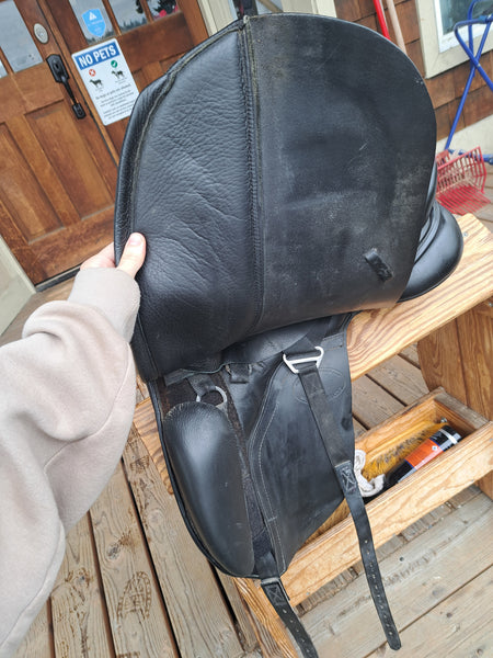 17.5" Kent & Masters MDR Standard Wither Dressage Saddle