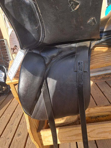 18" Rembrandt Integra Dressage Saddle