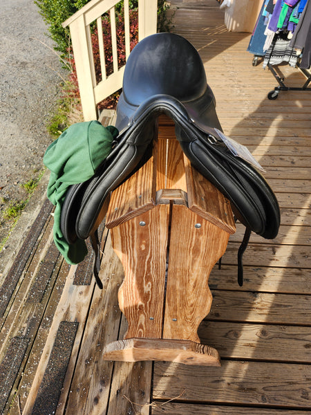 16.5" Arena dressage saddle