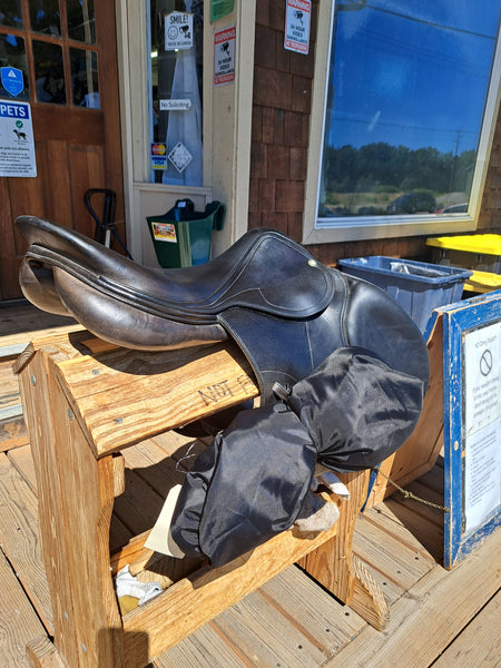 18" Amerigo Pinerolo Jumping Saddle