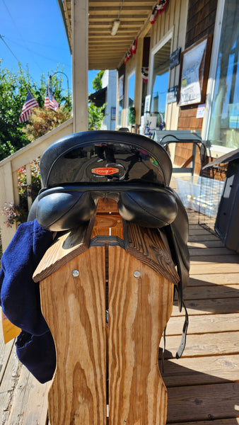 18" Hastilow Concept Dressage Saddle
