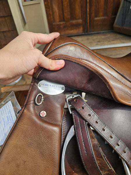 17" Courbette Futura XL All Purpose Saddle
