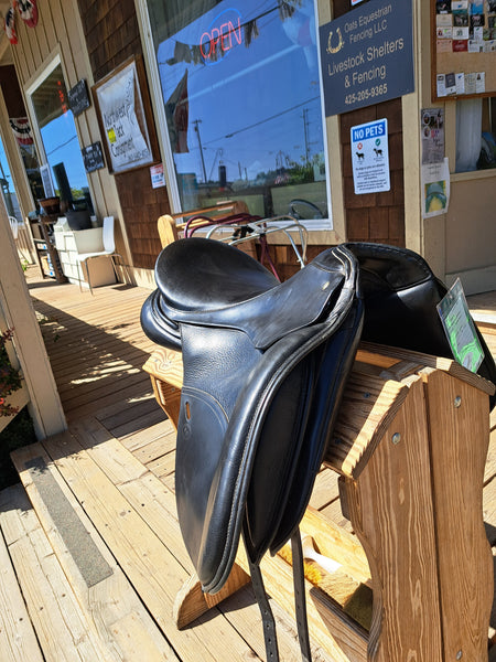 18" Schleese Ostergaard Dressage Saddle