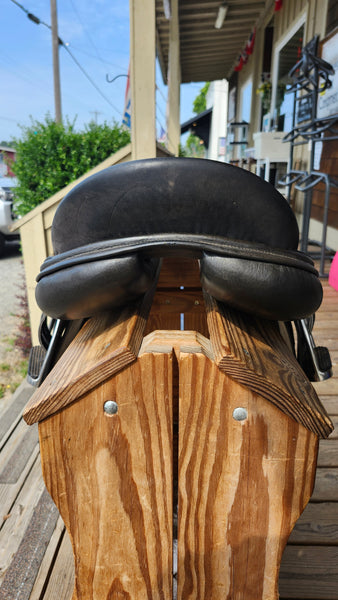 18.5" Frank Baines Matrix Dressage Saddle