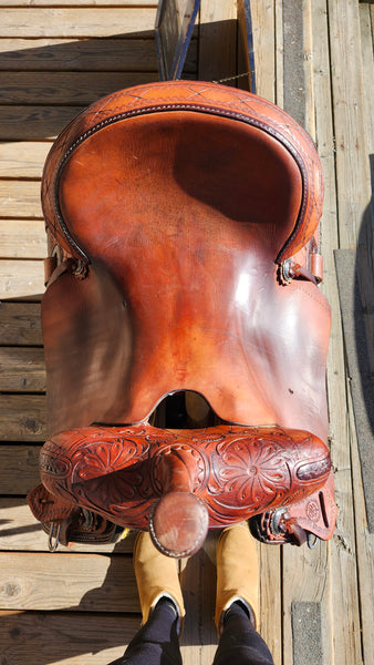 15" Cloverleaf Saddle Co. Barrel Saddle