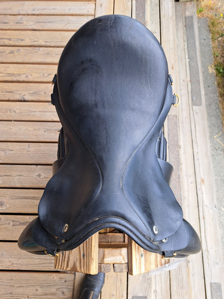 17.5" Black Country Equinox Monoflap Dressage Saddle
