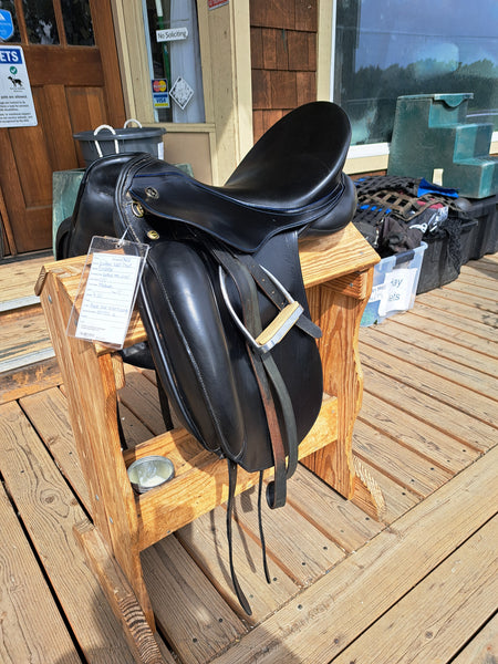 17.5" Kieffer Wall-Street Dressage Saddle