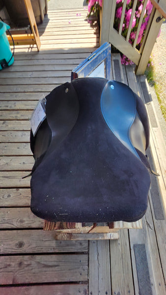 17.5" Thorowgood Dressage Saddle