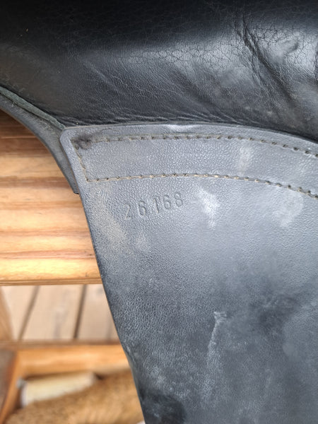 17.5" Kent & Masters MDR Standard Wither Dressage Saddle