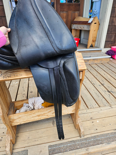 18" Ryder Mirage Dressage Saddle