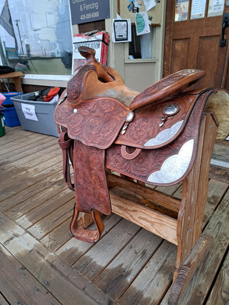 15.5" Bobs Custom Show Saddle