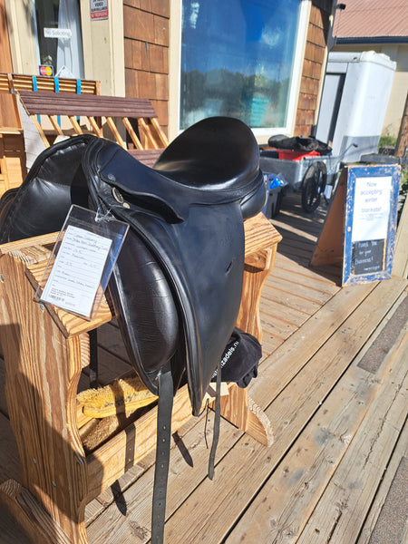 17.5" Custom Saddlery Steffen Peters Advantage dressage saddle