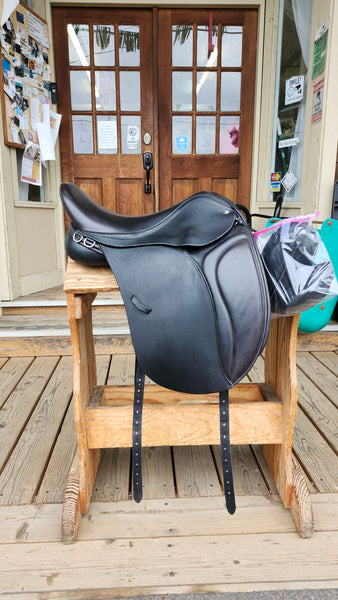 17.5" Bliss Loxley Dressage Saddle
