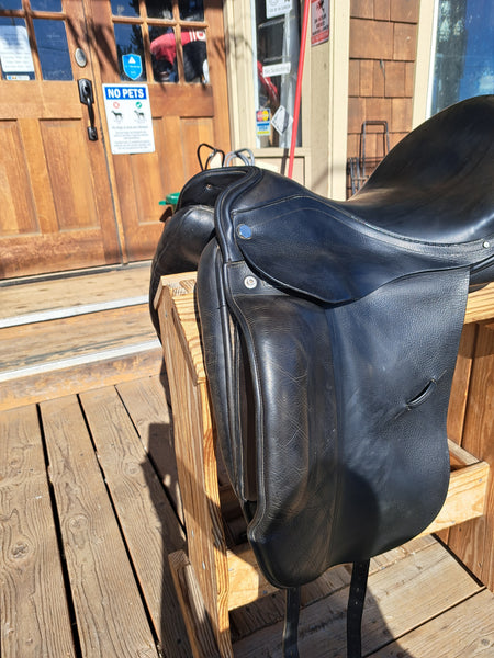 17.5" Albion Platinum Ultima Dressage Saddle