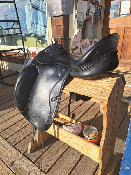 18" Prestige OptiMax Dressage Saddle