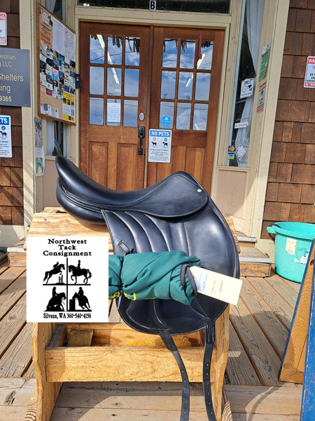 ON TRIAL 18" Devoucoux Milady Monoflap Dressage Saddle