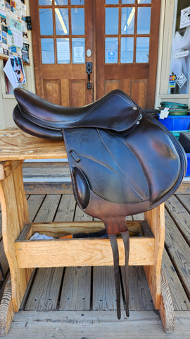 17" Voltaire Lexington Jumping Saddle